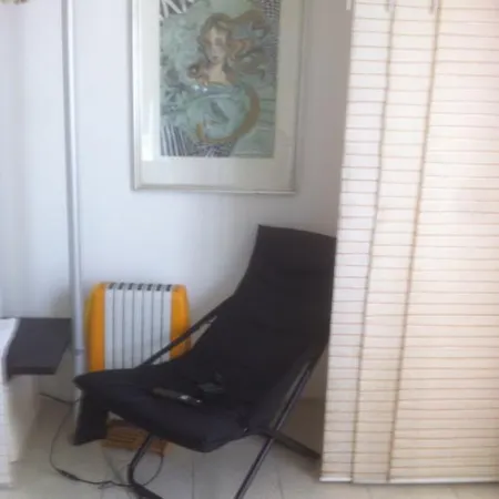 Domus Per Vacanze Romane - *